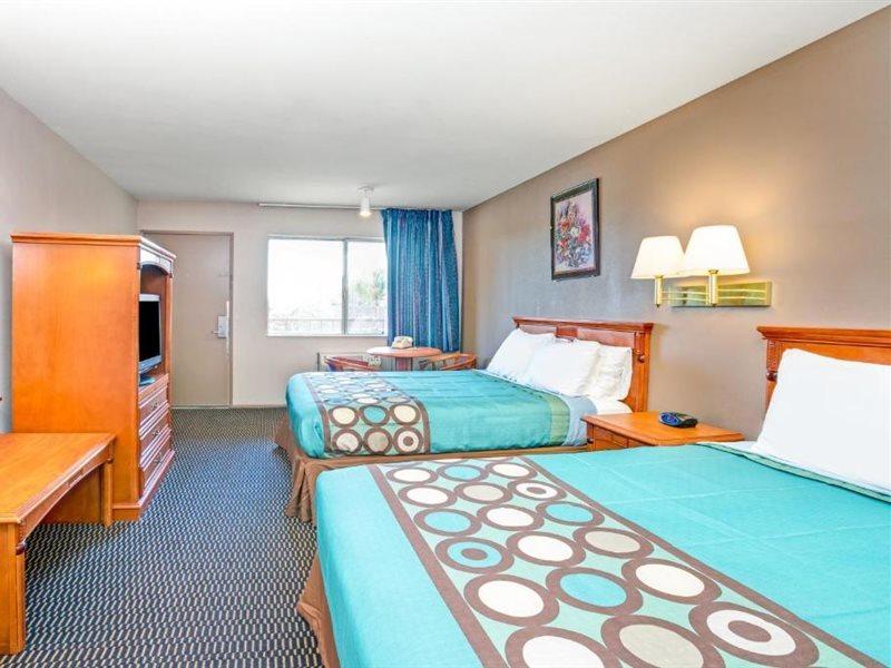 Hotel Super 8 By Wyndham Upland Ontario Ca Esterno foto