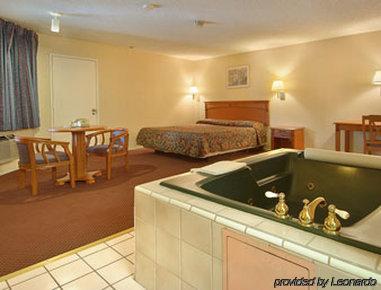 Hotel Super 8 By Wyndham Upland Ontario Ca Camera foto