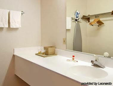 Hotel Super 8 By Wyndham Upland Ontario Ca Esterno foto